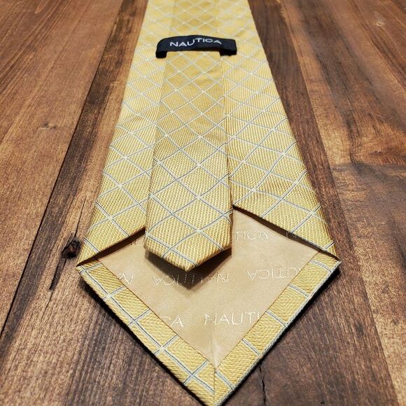 Nautica Yellow Diamond Pattern Men's Tie - Picture 3 of 5